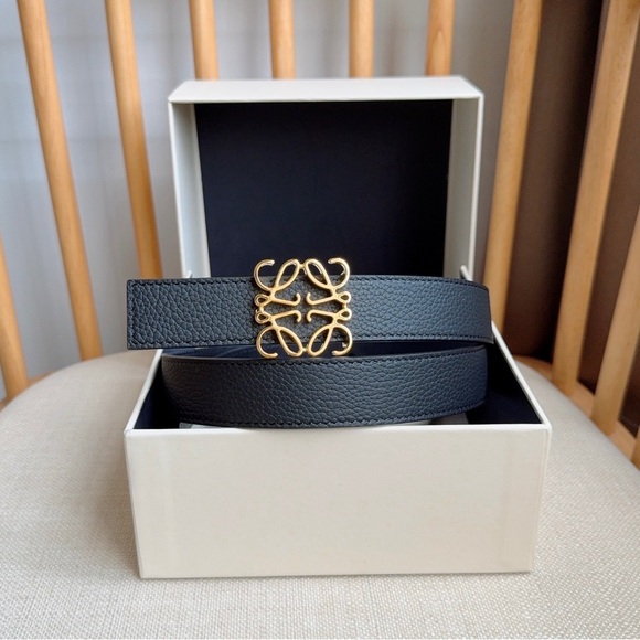 Loewe Black Belt with Gold Accent - Picture 6 of 6